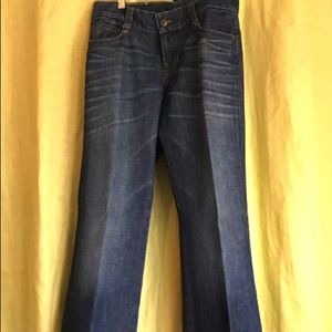 Tag Jeans